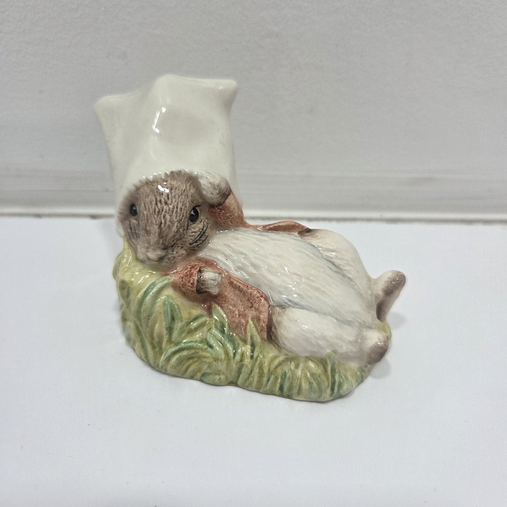 Beatrix Potter BENJAMIN WAKES UP Royal Albert Warne Beswick England 1990
